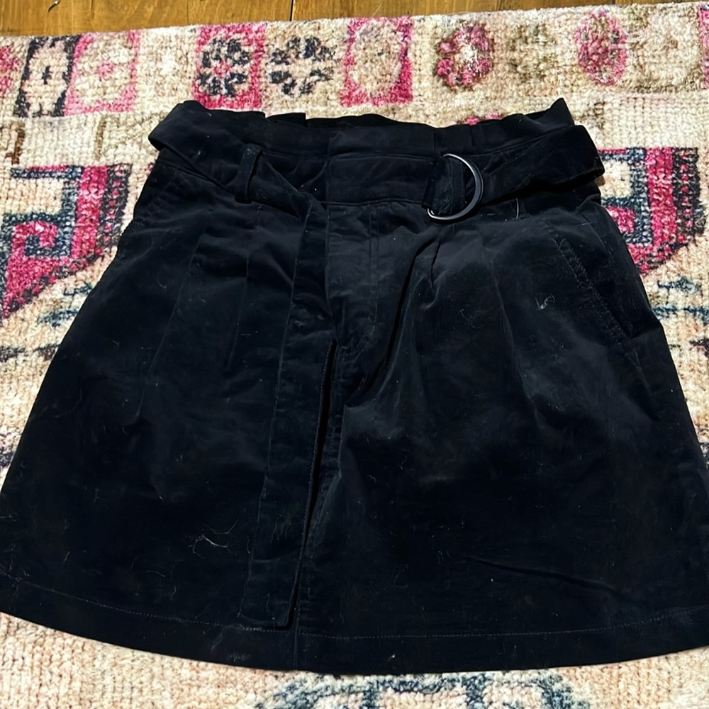 Black velvet skirt with belt